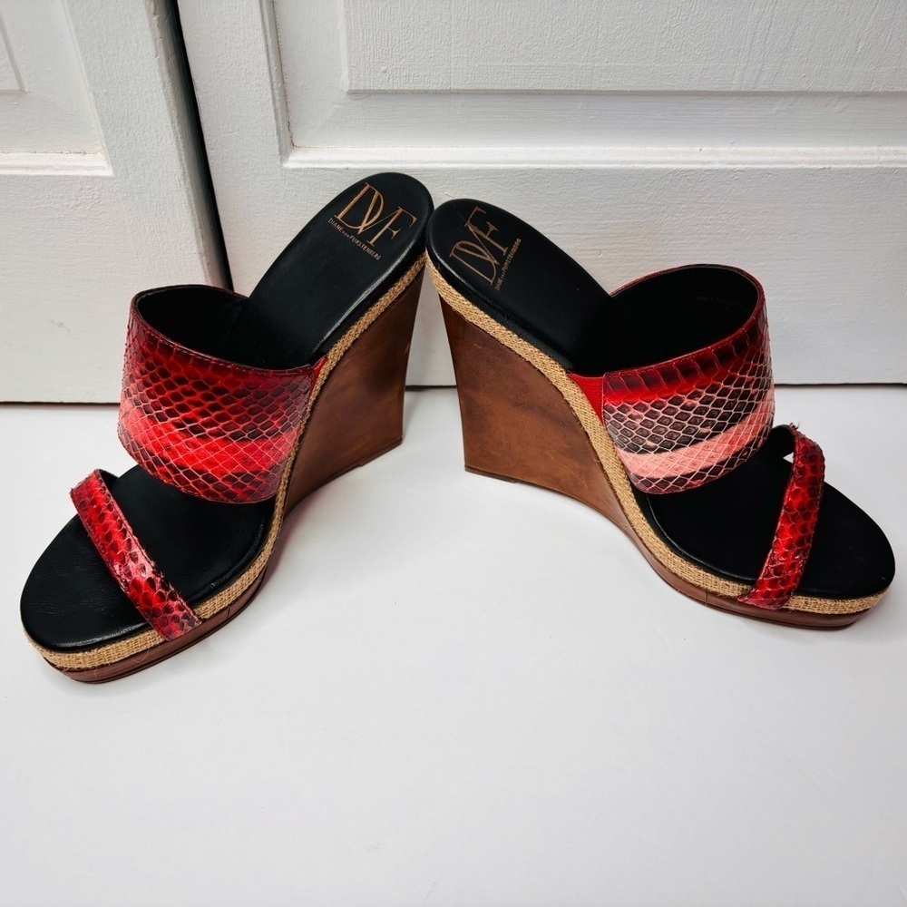 DIANE VON FURSTENBERG Wood Wedge Platform Sandals Size 8 - Picture 5 of 12